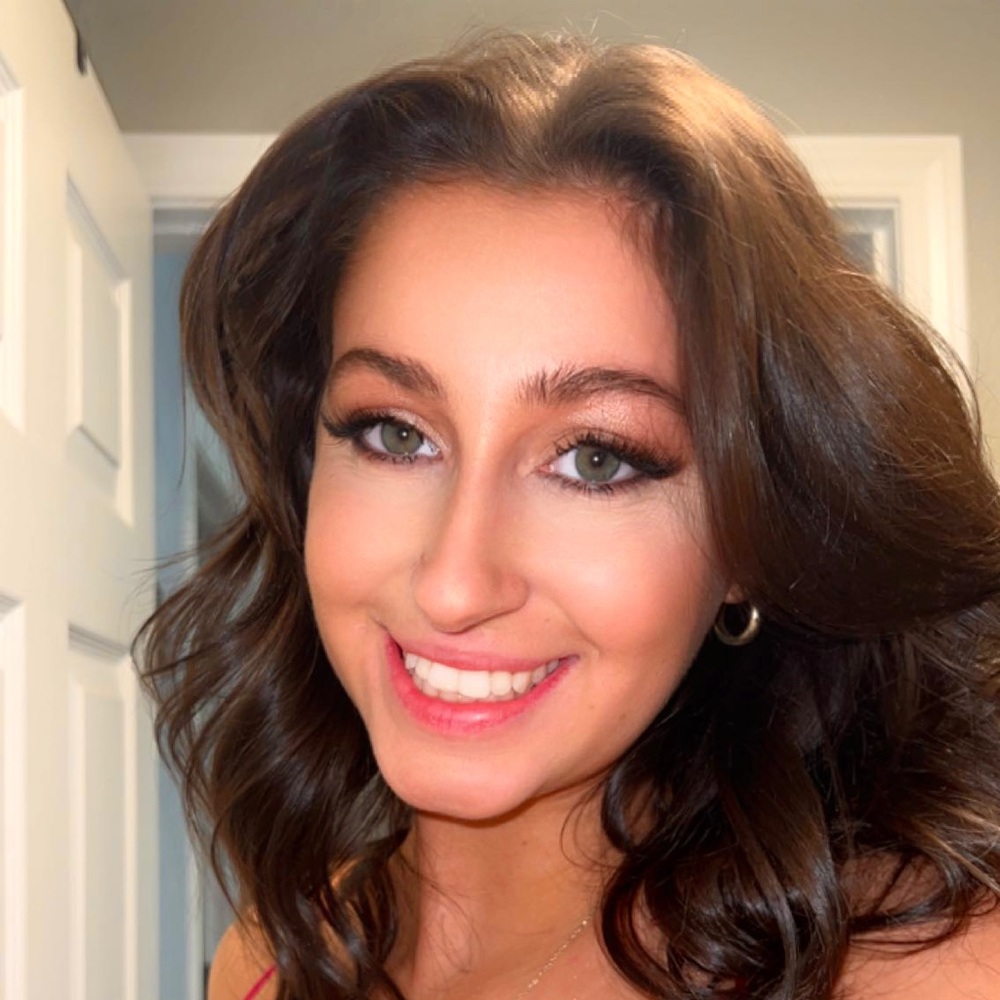 Meet your Posher, Courtney